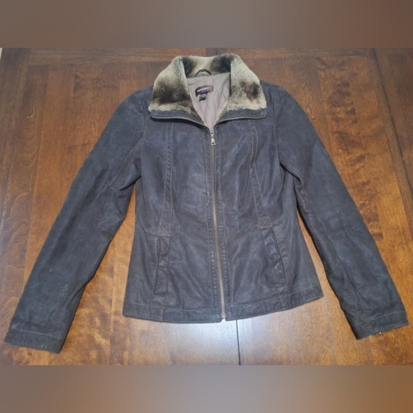 Danier Dark Brown Genuine Leather Jacket with Faux Fur Collar - Picture 4 of 7